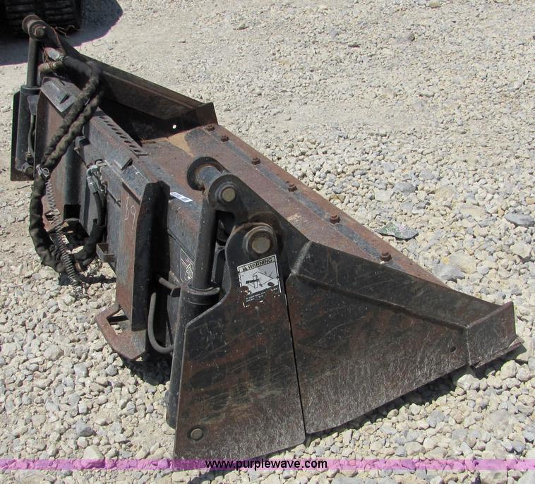 image for item 4744 John Deere 78" skid steer clam bucket