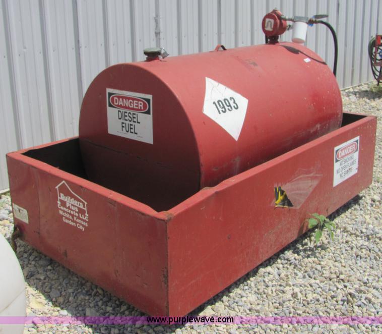 image for item 4745 We-Mac 300 gallon fuel tank and containment