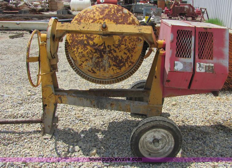 image for item 4748 Best Grand concrete mixer