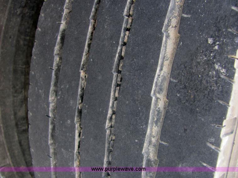 image for item 4776 2005 GMC C5500 dump truck