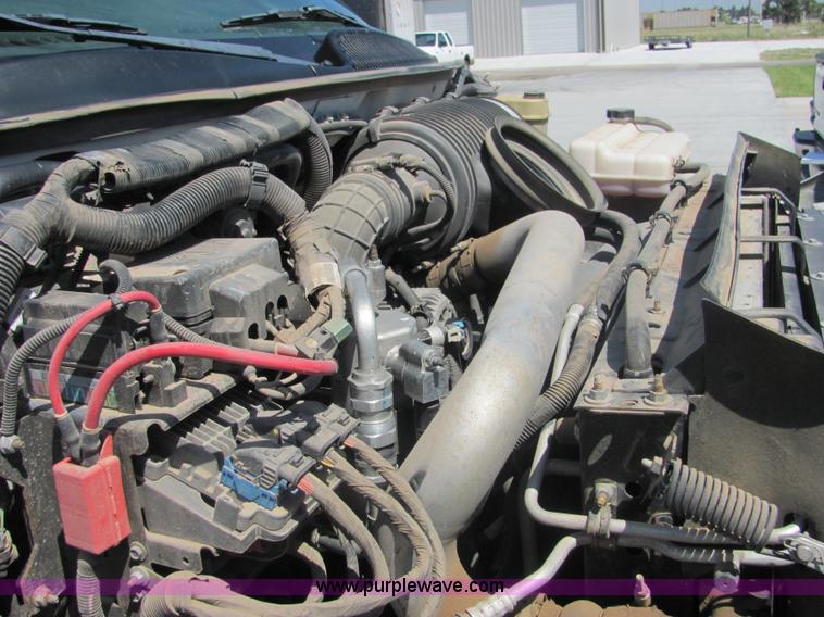 image for item 4776 2005 GMC C5500 dump truck