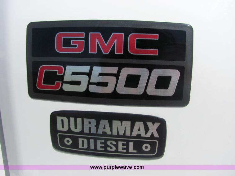 image for item 4776 2005 GMC C5500 dump truck
