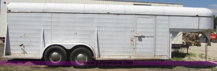 image for item 4777 1984 Sooner 20' enclosed trailer