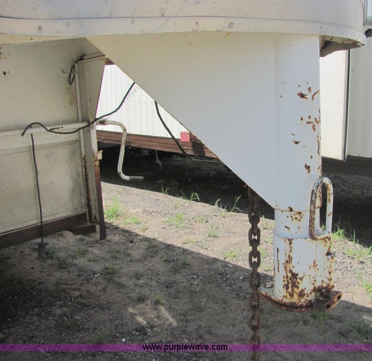 image for item 4777 1984 Sooner 20' enclosed trailer