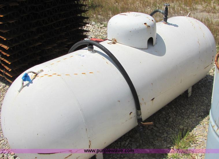 image for item 4782 250 gallon bethune storage tank