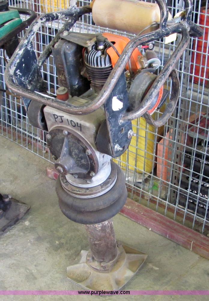 image for item 4790 MBW Jumping Jack EC10 compactor