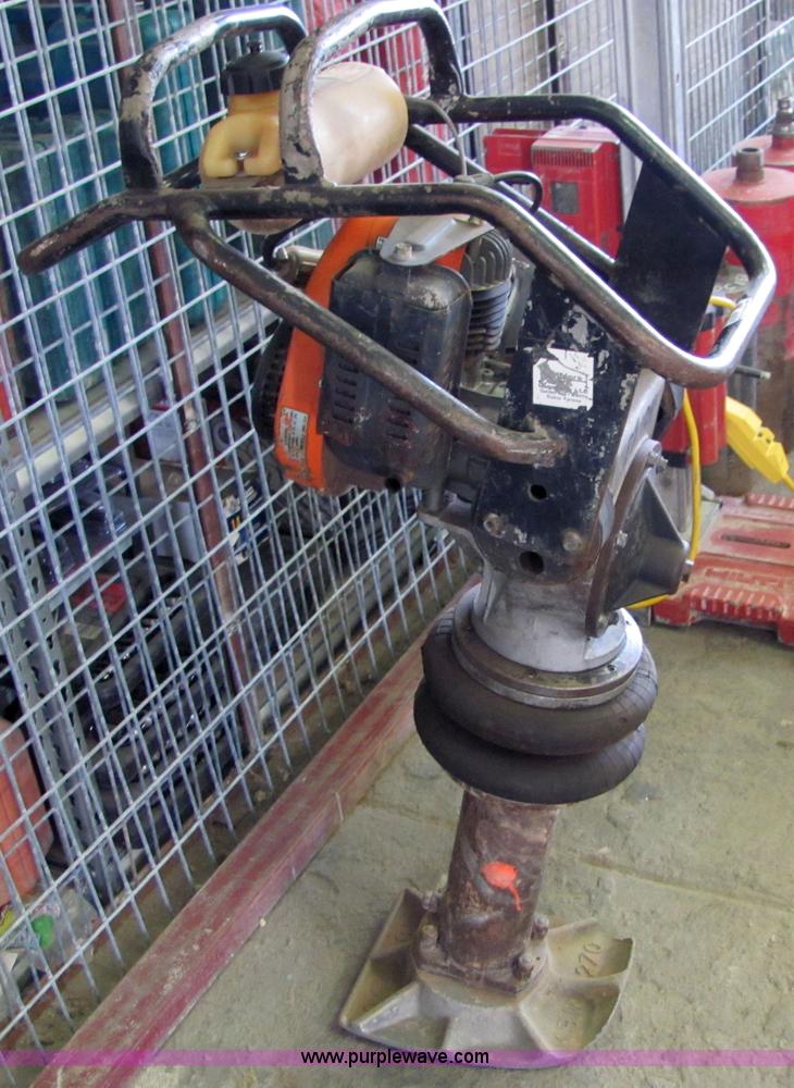 image for item 4790 MBW Jumping Jack EC10 compactor