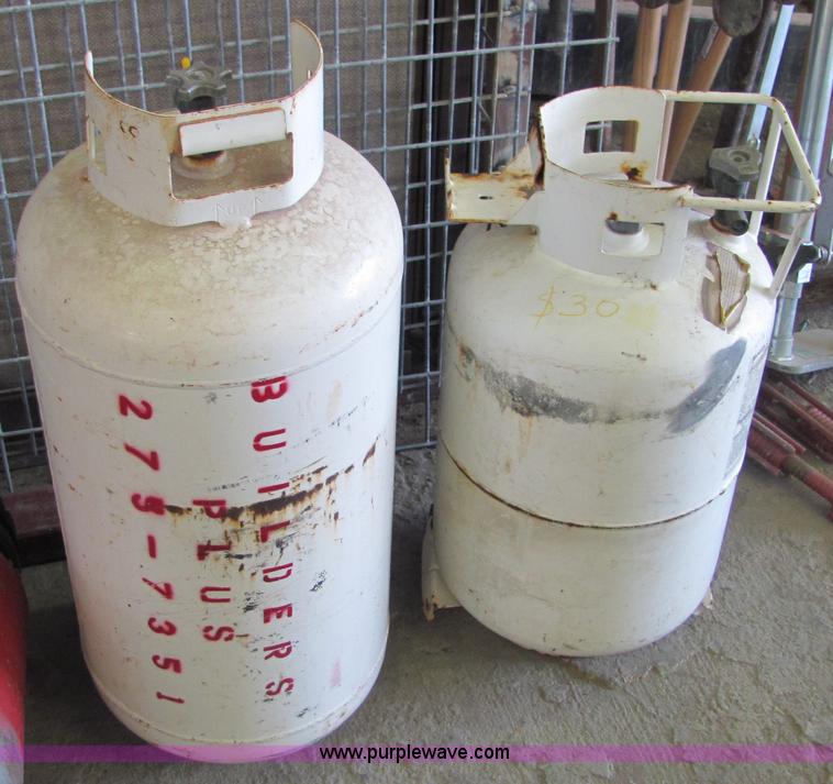 image for item 4793 (2) propane tanks