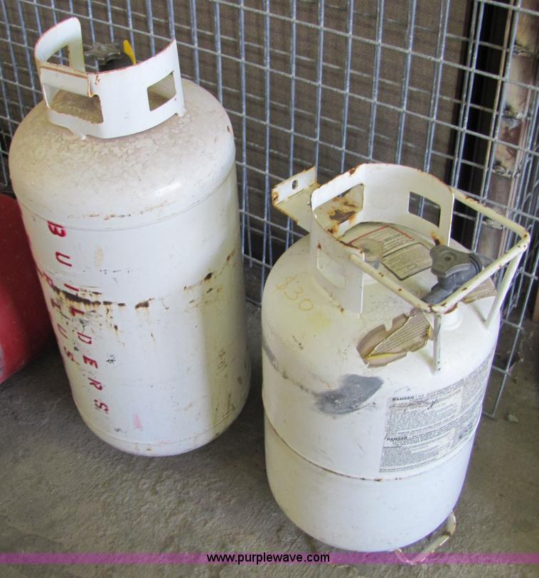 image for item 4793 (2) propane tanks
