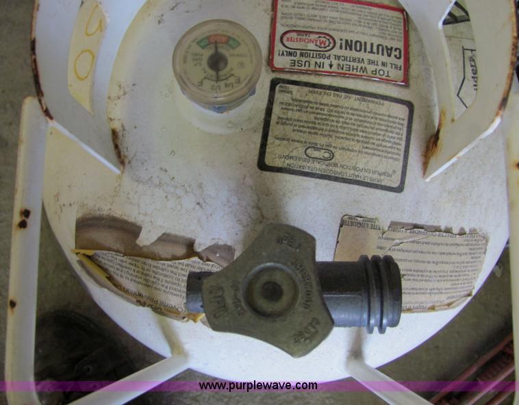 image for item 4793 (2) propane tanks