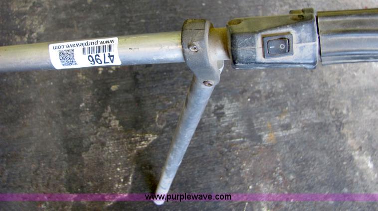 image for item 4796 Lindley gas power concrete vibrator
