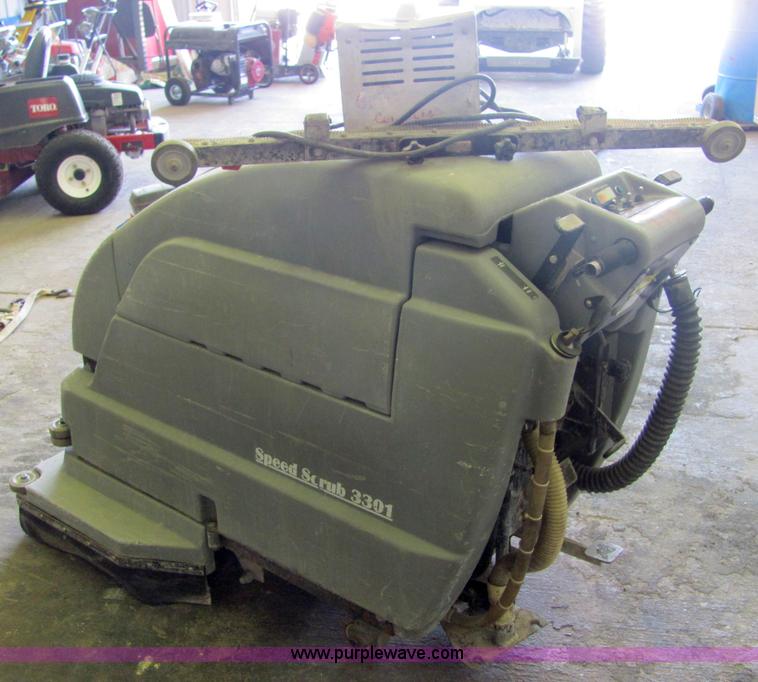 image for item 4798 Nobles 3301 floor scrubber