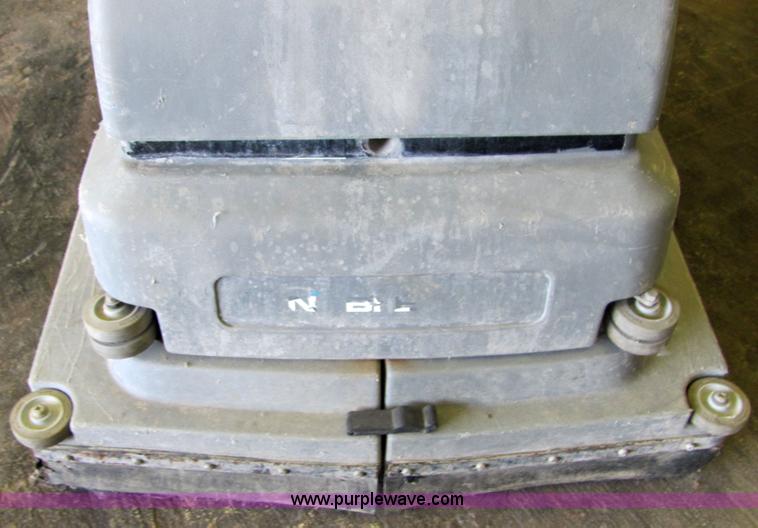 image for item 4798 Nobles 3301 floor scrubber