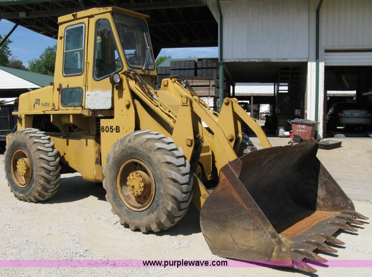 image for item 4813 1981 Fiat-Allis 605B wheel loader