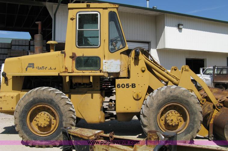 image for item 4813 1981 Fiat-Allis 605B wheel loader