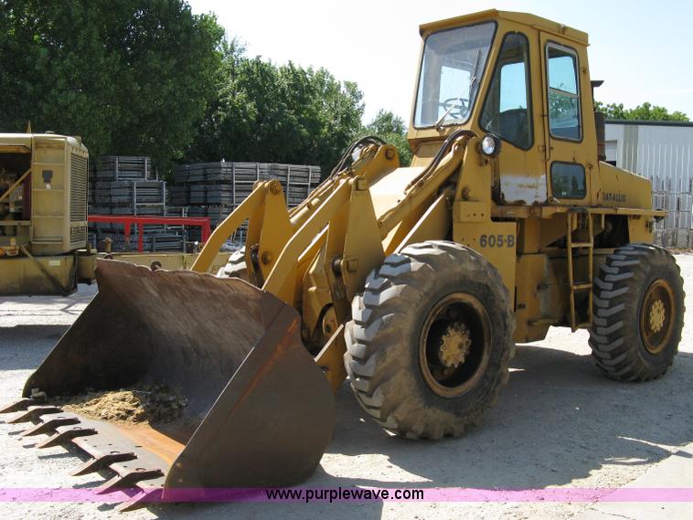 image for item 4813 1981 Fiat-Allis 605B wheel loader