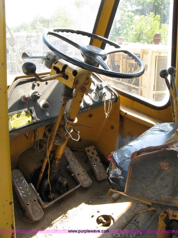 image for item 4813 1981 Fiat-Allis 605B wheel loader