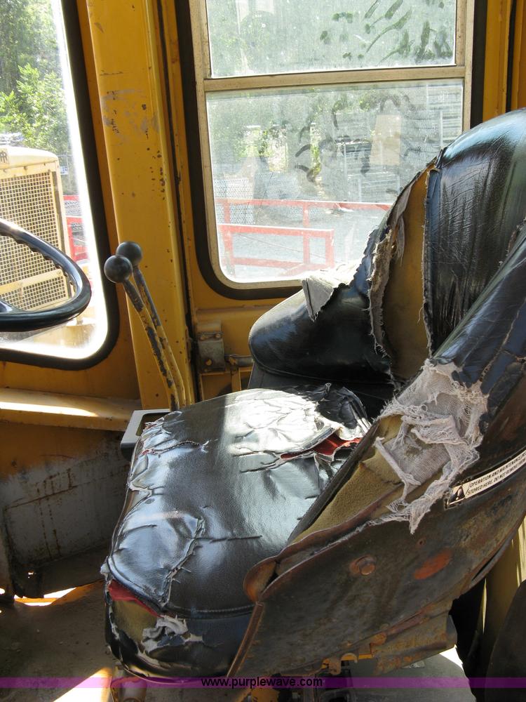 image for item 4813 1981 Fiat-Allis 605B wheel loader