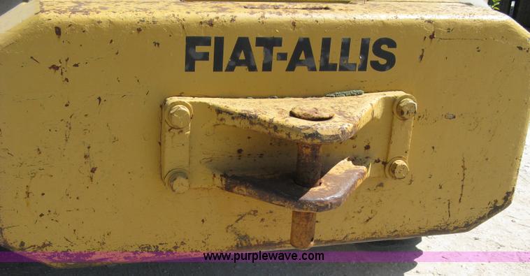 image for item 4813 1981 Fiat-Allis 605B wheel loader