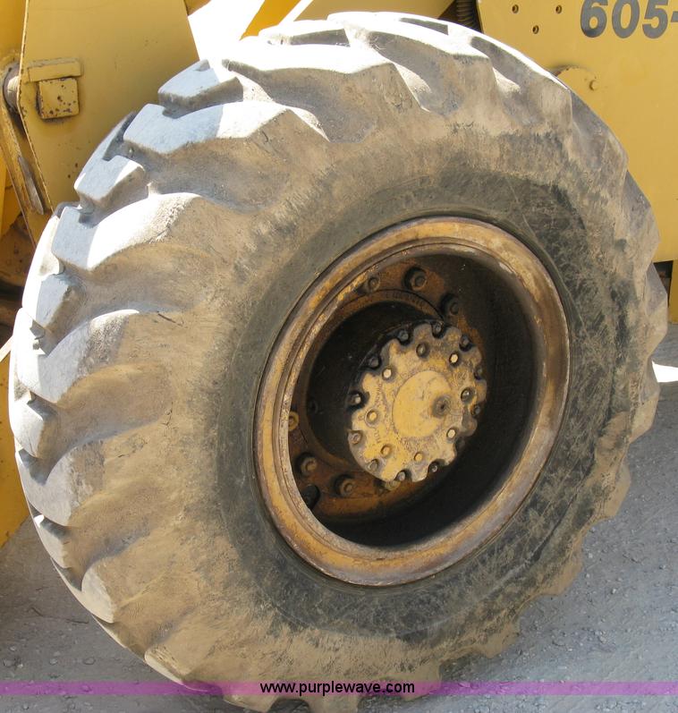 image for item 4813 1981 Fiat-Allis 605B wheel loader