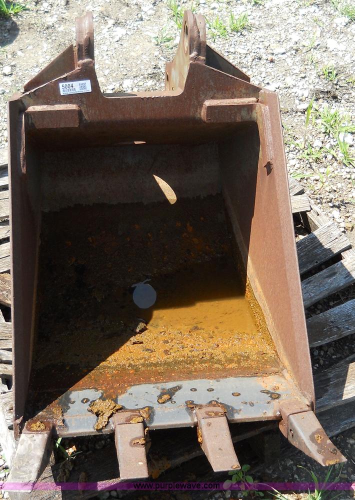 image for item 5004 24" backhoe loader bucket