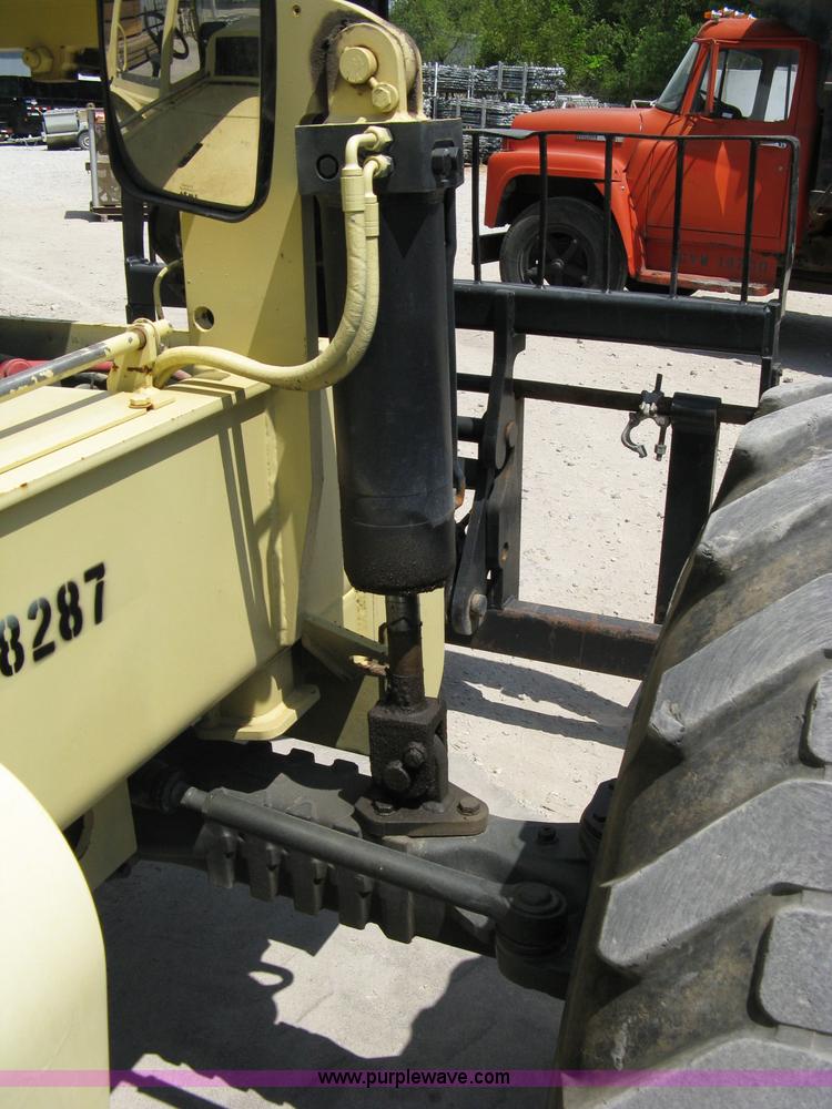 image for item 5058 1999 Ingersoll Rand VR-636 RT telehandler