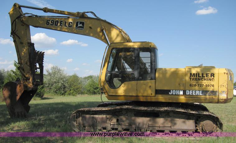 image for item 5066 1992 John Deere 690E LC track excavator