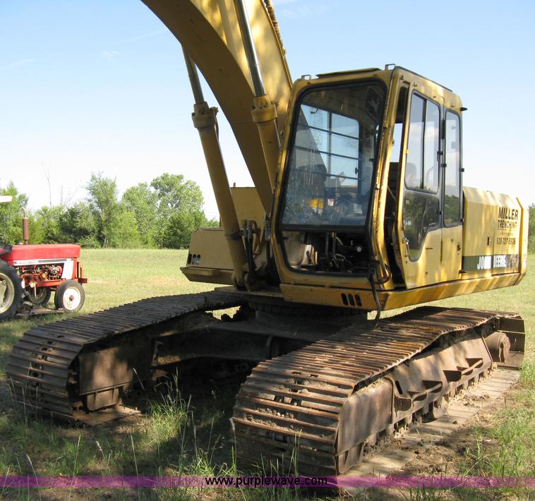 image for item 5066 1992 John Deere 690E LC track excavator