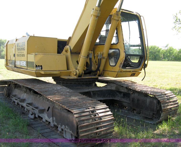 image for item 5066 1992 John Deere 690E LC track excavator