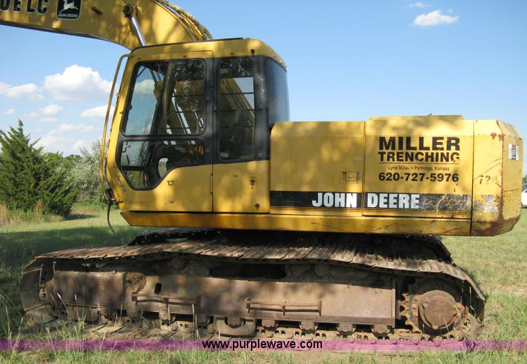 image for item 5066 1992 John Deere 690E LC track excavator