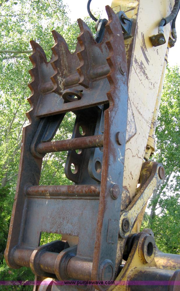 image for item 5066 1992 John Deere 690E LC track excavator