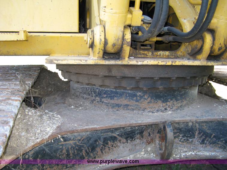 image for item 5066 1992 John Deere 690E LC track excavator