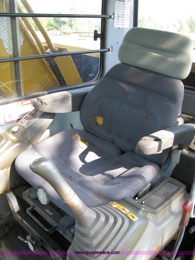 image for item 5066 1992 John Deere 690E LC track excavator