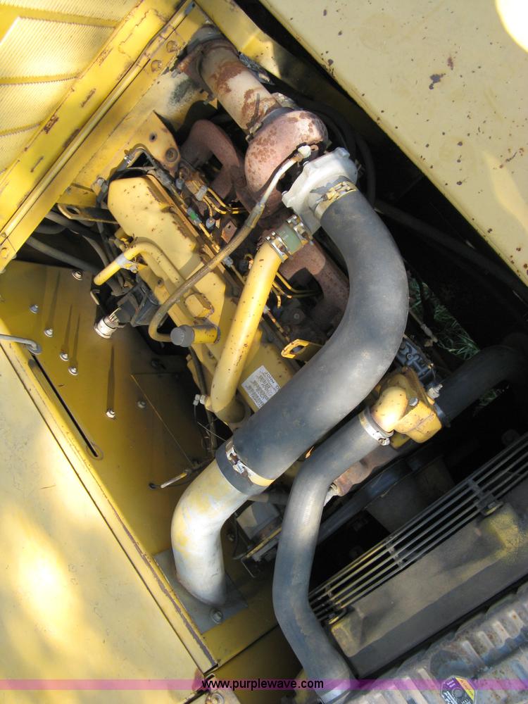 image for item 5066 1992 John Deere 690E LC track excavator