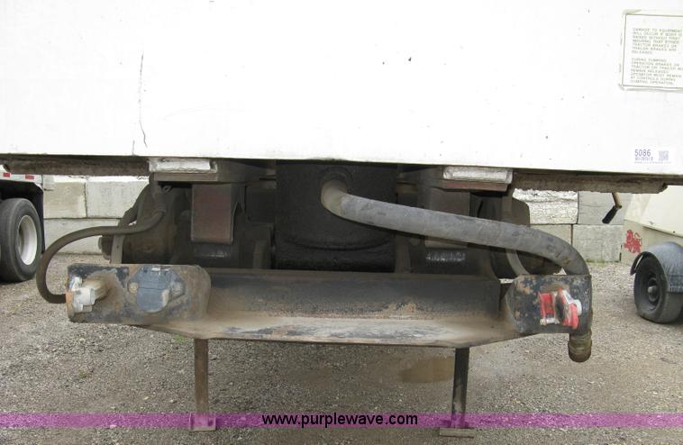 image for item 5086 1996 Travis T102 26' aluminum end dump trailer