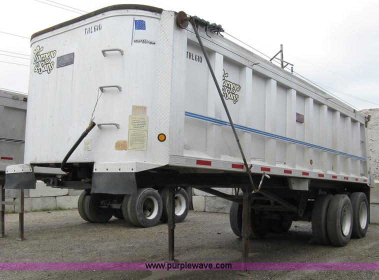 image for item 5087 1996 Travis T102 26' aluminum end dump trailer