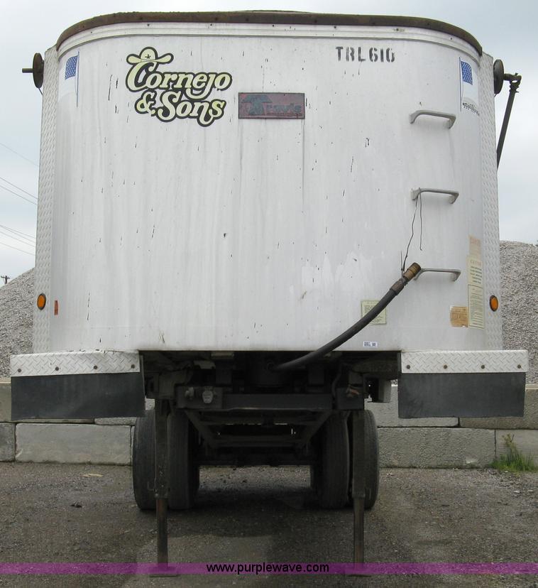 image for item 5087 1996 Travis T102 26' aluminum end dump trailer