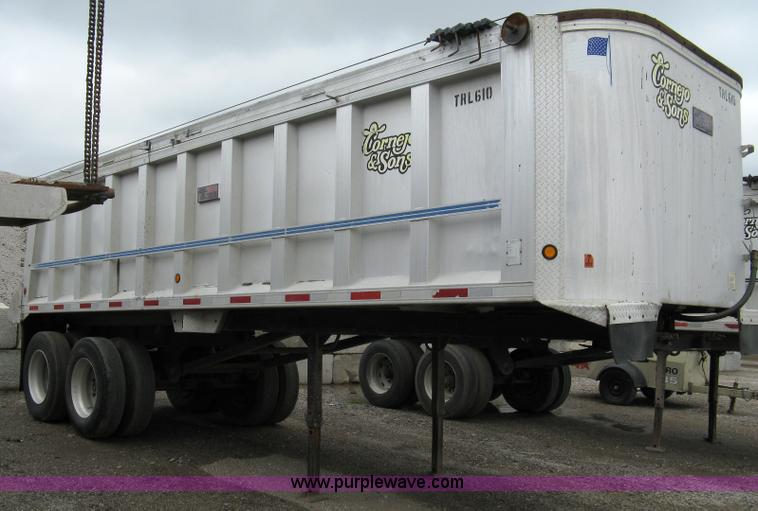image for item 5087 1996 Travis T102 26' aluminum end dump trailer
