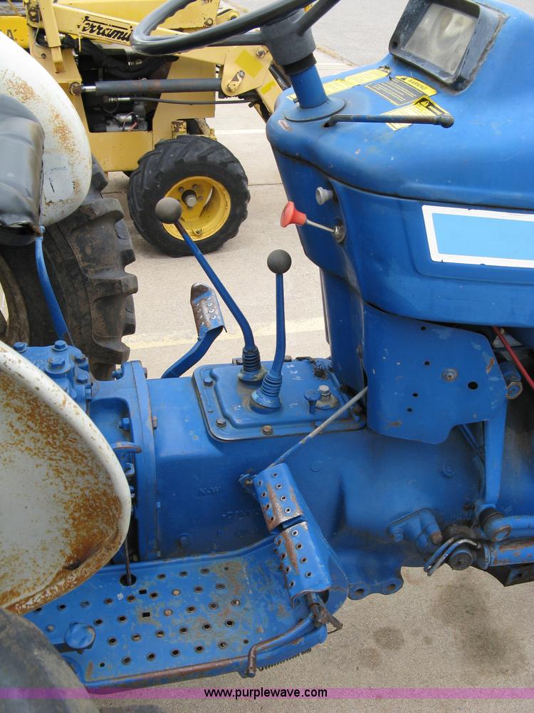 image for item 5089 Ford 2910 tractor