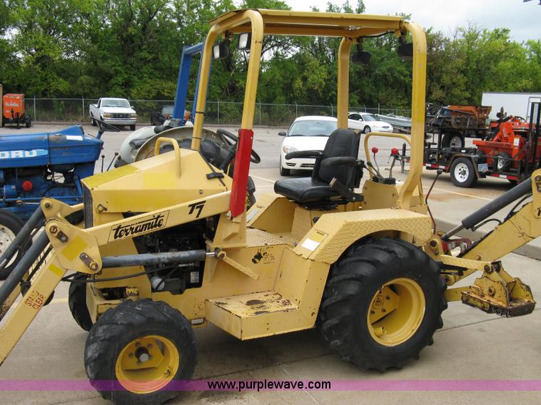 Terramite T7 loader backhoe in Derby, KS Item 5090 sold Purple Wave