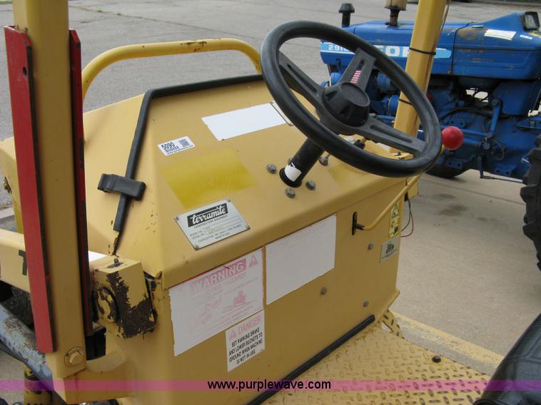 image for item 5090 Terramite T7 loader backhoe