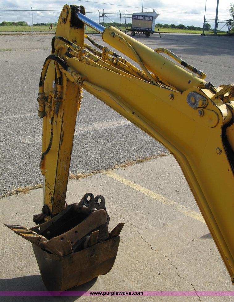 image for item 5091 New Holland EC15 mini excavator