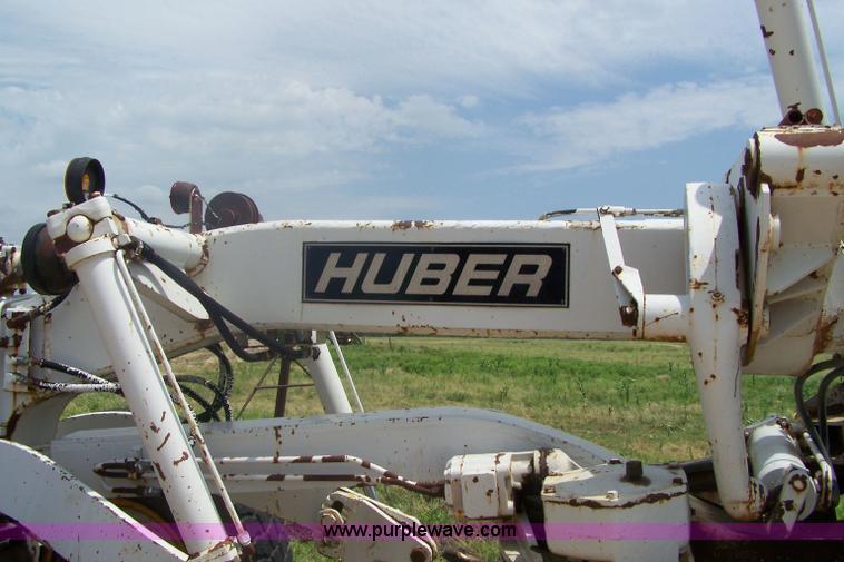 image for item 6011 Huber FJ50 motor grader