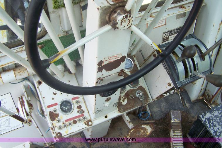 image for item 6011 Huber FJ50 motor grader