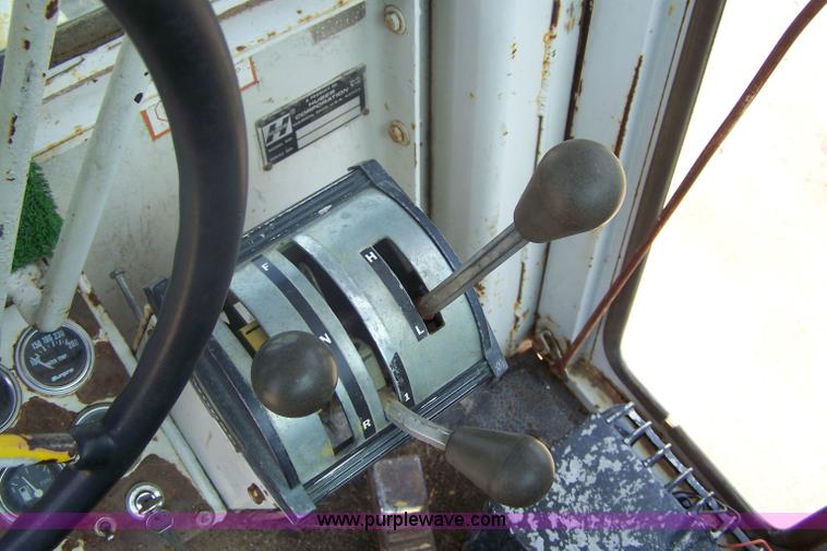 image for item 6011 Huber FJ50 motor grader