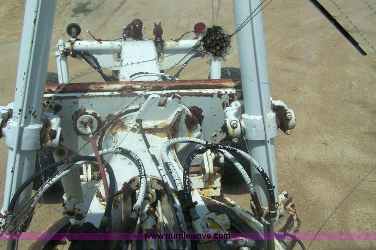 image for item 6011 Huber FJ50 motor grader