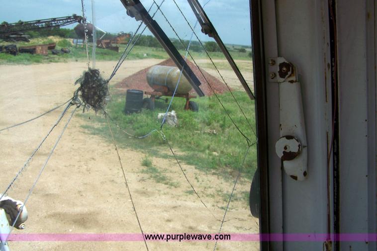 image for item 6011 Huber FJ50 motor grader