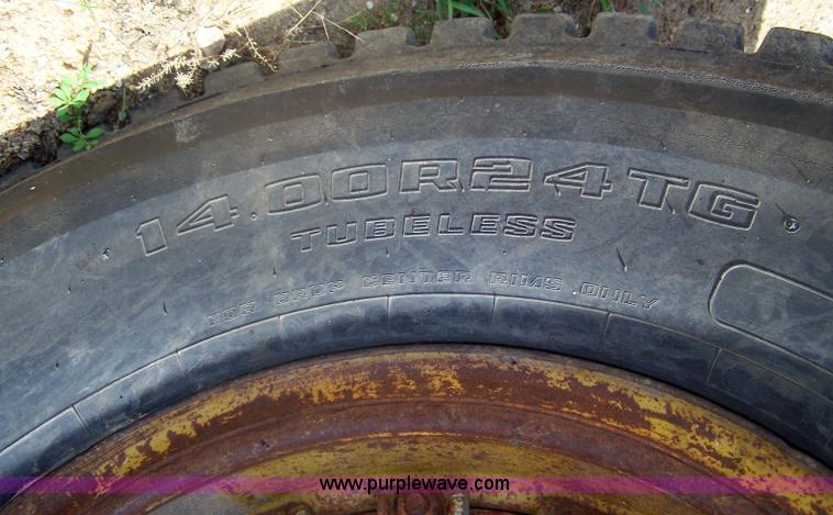 image for item 6011 Huber FJ50 motor grader