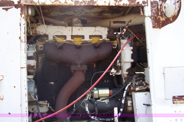 image for item 6011 Huber FJ50 motor grader