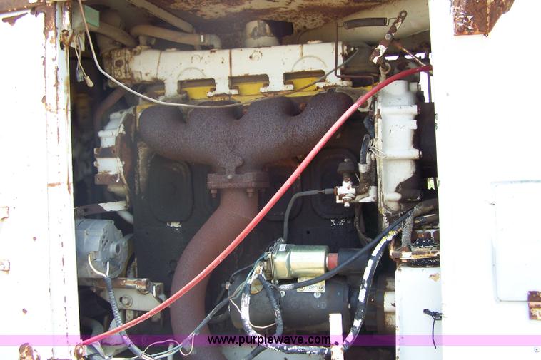 image for item 6011 Huber FJ50 motor grader